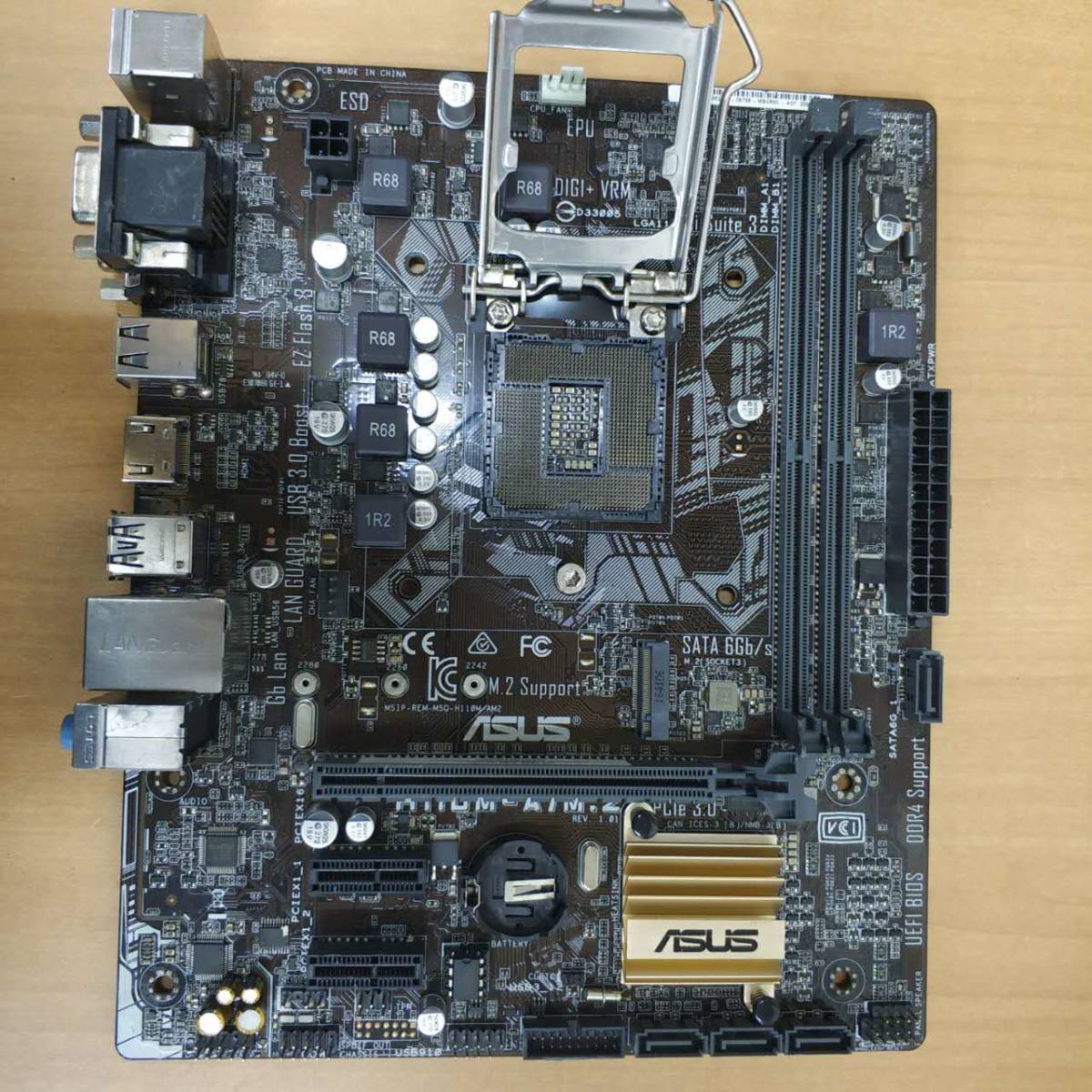 ASUS H110M-A(LGA1151) MicroATX マザーボード INTEL第6・7世代CPU対応 自作PC DIY 修理材料★通電,BIOS確認済み_画像4