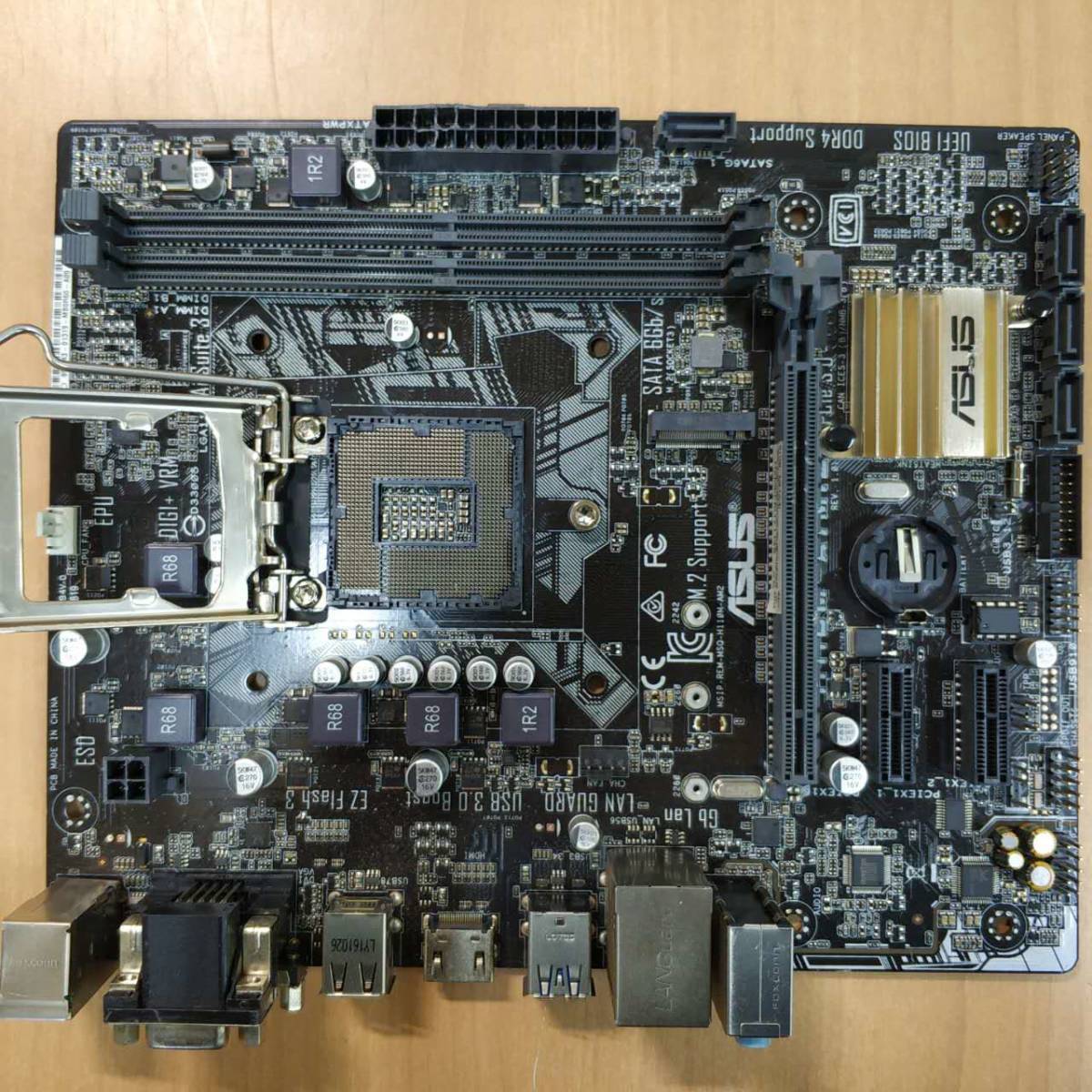 ASUS H110M-A(LGA1151) MicroATX マザーボード INTEL第6・7世代CPU対応 自作PC DIY 修理材料★通電,BIOS確認済み_画像4