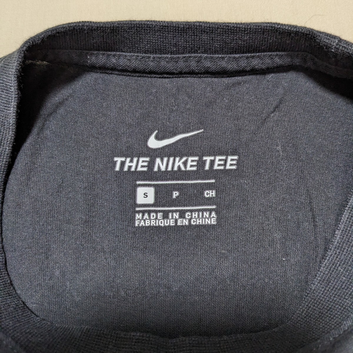 +AV7 訳有 NIKE ナイキ メンズ S 半袖 Tシャツ カットソー 黒 スポーツ ウェア トレーニング フィットネス_画像6