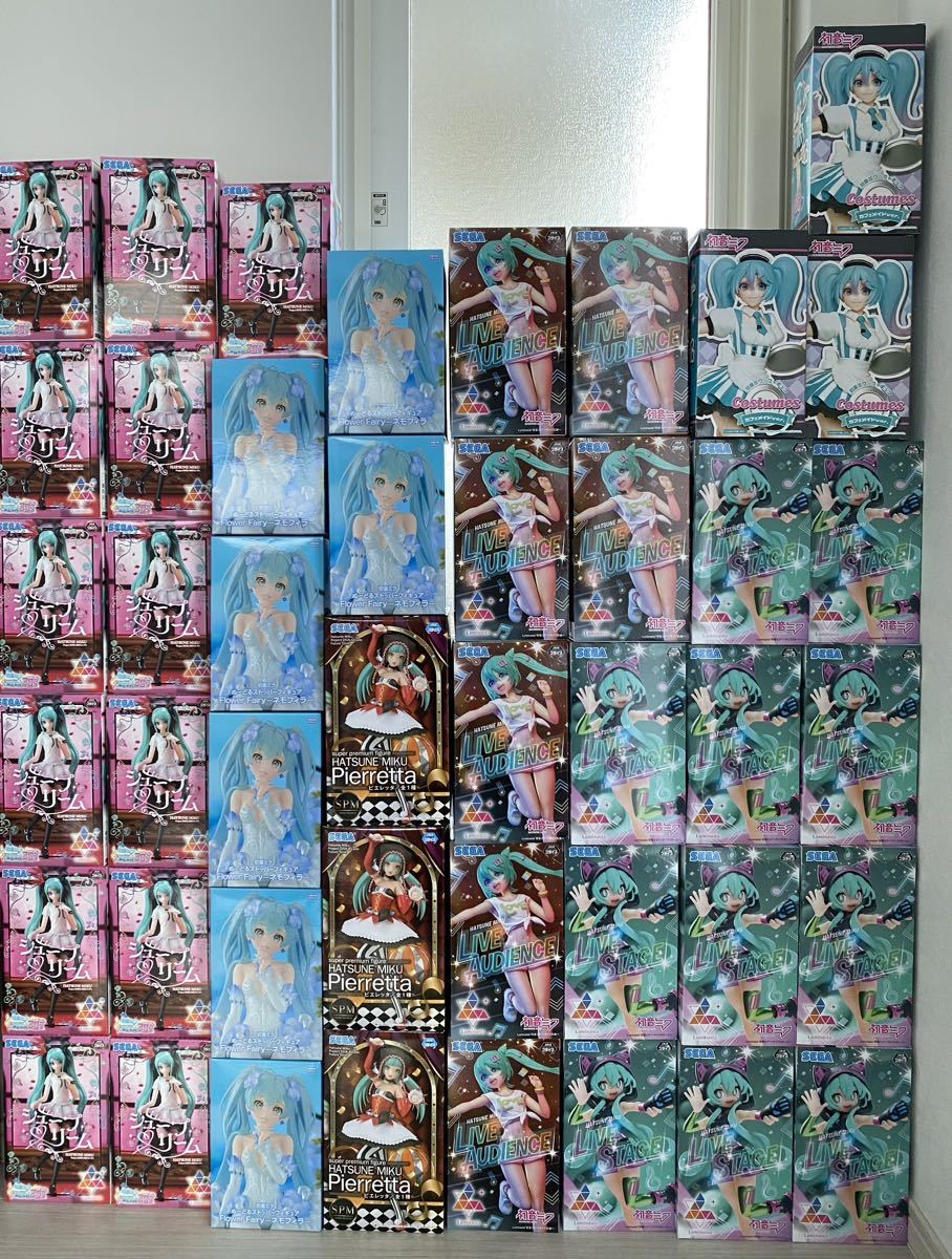 新品未開封　初音ミク　フィギュア44体セット_画像1