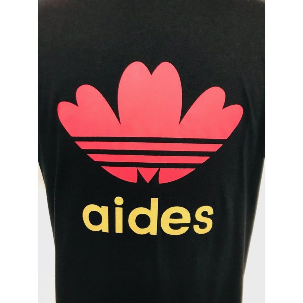 【新品】 aides  Tシャツ(黒) Sサイズ (子供用150〜160cm)おもしろパロディＴシャツ 男女兼用 半袖 