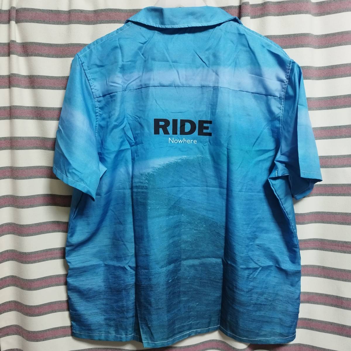 希少★Ride ライド 1stアルバム「Nowhere / ノーホエア」半袖シャツ【Lサイズ】新品直輸入品 開襟 男女兼用 総柄デザイン アロハ バンドT_画像4