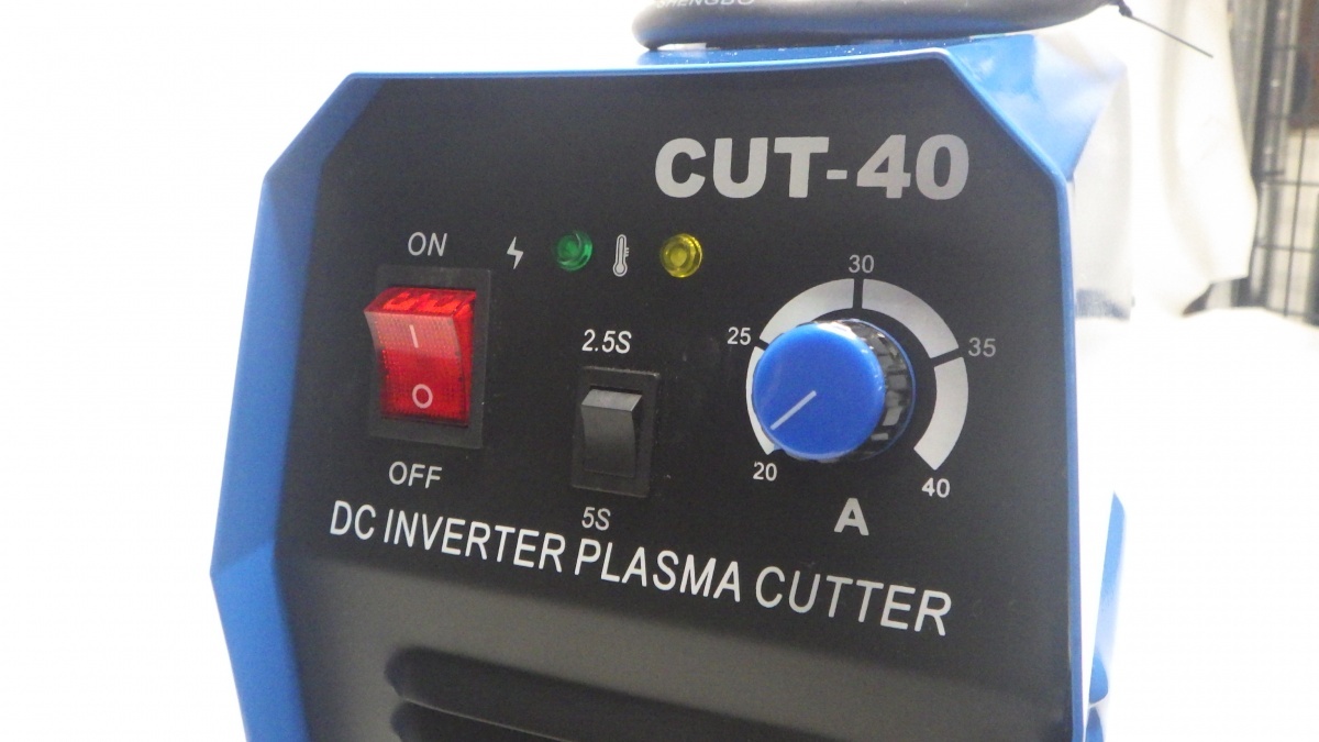 中古 プラズマカッター DC INVERTER PLASMA CUTTER CUT-40 通電のみ確認OK！_画像2