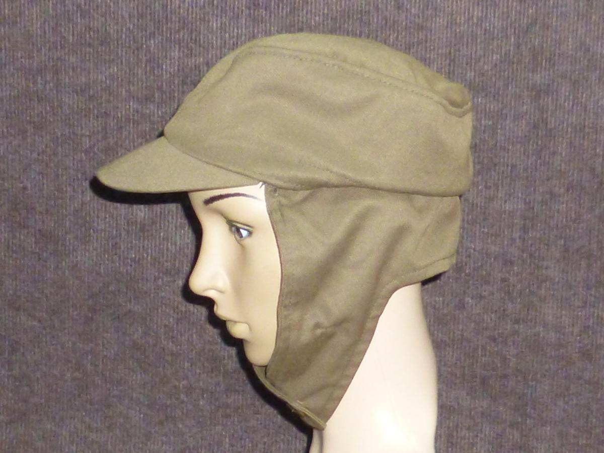 サイズ55 チェコ軍用 カーキ無地 キャップ 帽子 耳当て付き 長期保存の未使用 本物 蔵出し._画像6