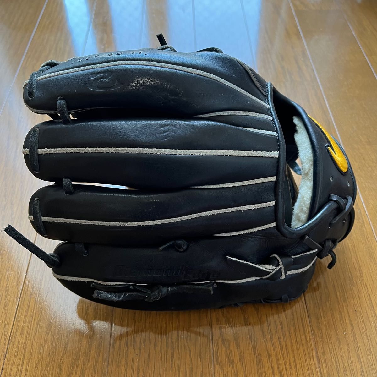 ナイキ 硬式 軟式 不明 大人用 グローブ グラブ 内野用 美品 ナイキ 硬式 軟式 不明 大人用 グローブ グラブ 内野用 美品