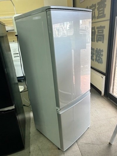 (税込) 引取可能■１７年製　美品　SHARP　ノンフロン冷凍冷蔵庫　SJ-D17C-S■167L 100リットル～
