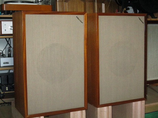 TannoyTANNOYⅢLZ顯示器金（原裝櫃） 原文:タンノイ　TANNOY　ⅢLZ　モニターゴールド（オリジナルキャビネット） 