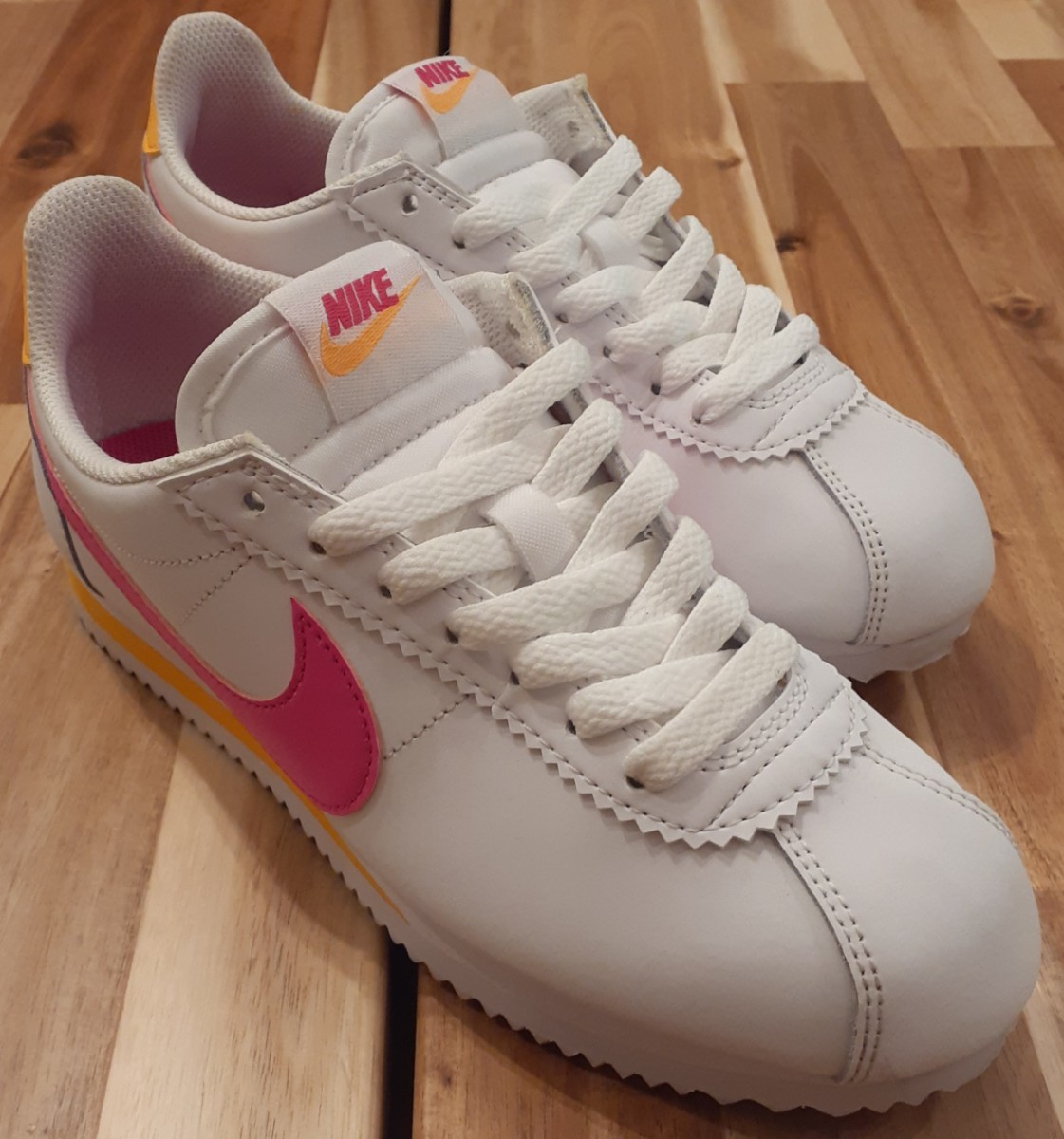 ナイキ クラシック コルテッツ レザー 807471-112 23cm|PayPayフリマ