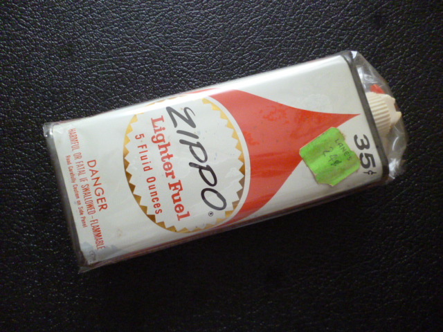 1972-75 ZIPPO FLUID CAN 35c(プライス黒表示)炎柄デザイン・オイル缶・レギュラー・サイズ・イタリック・ロゴ USED