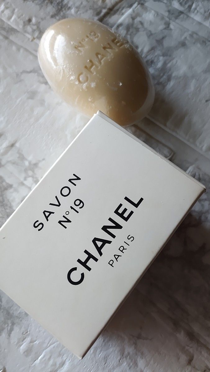 CHANEL　Ｎ°１９　サヴォン！！お買い得！！