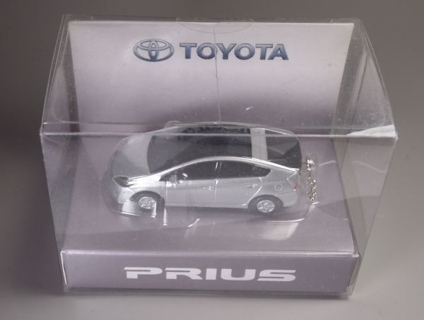 非売品 トヨタ プリウス PRIUS ミニカー LEDボールチェーンキーホルダー シルバーの画像2