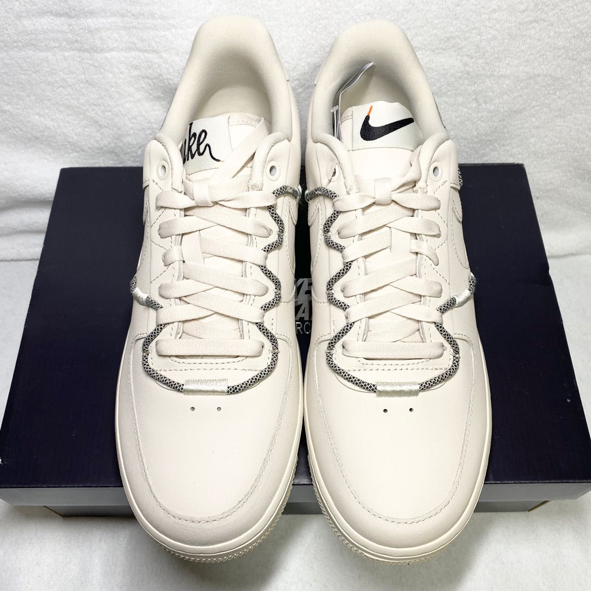 即完品！希少！NIKE AIR FORCE1 ナイキ エアフォース1 ベージュ 新品未使用