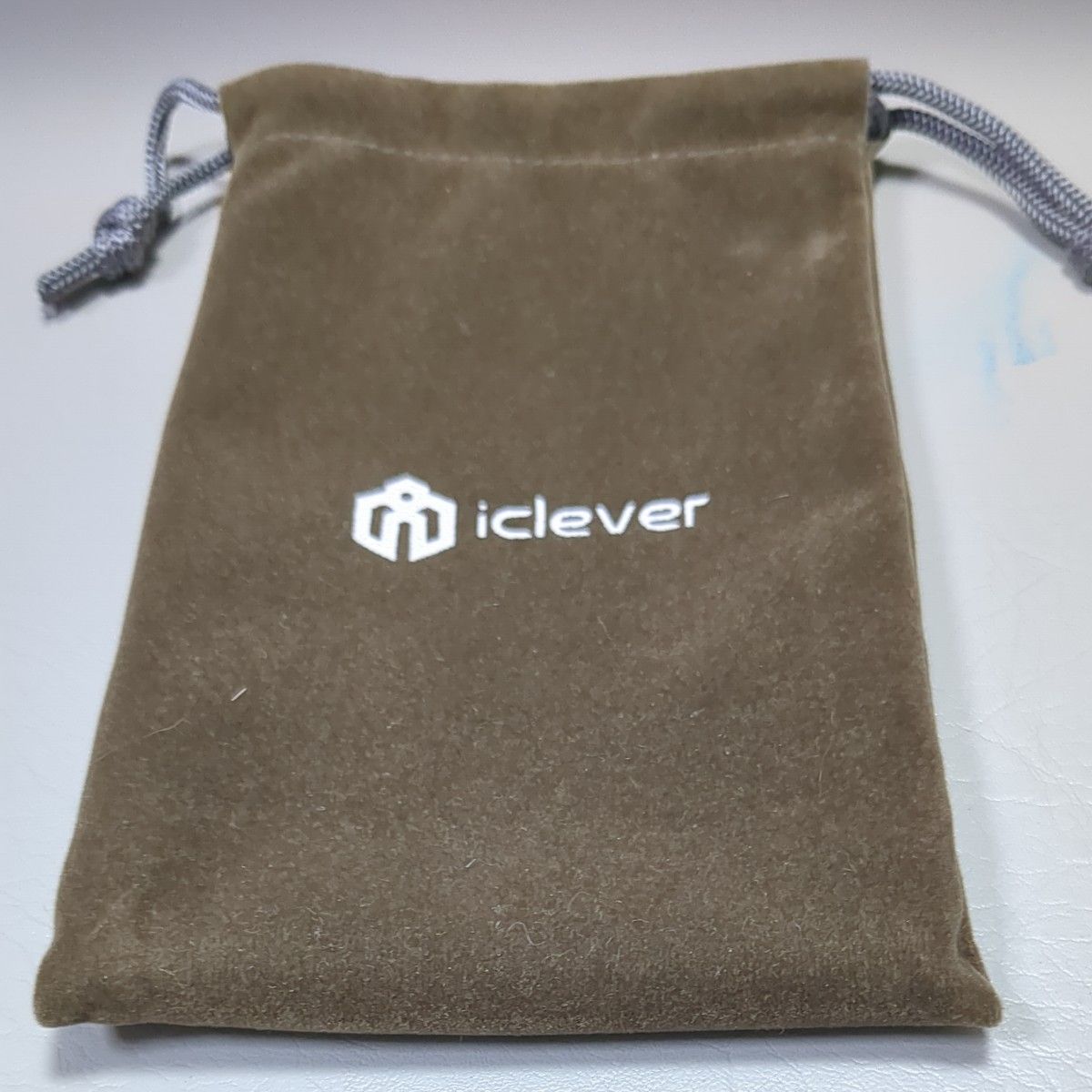 iclever折りたたみ式タッチパッド付きBluetoothキーボード
