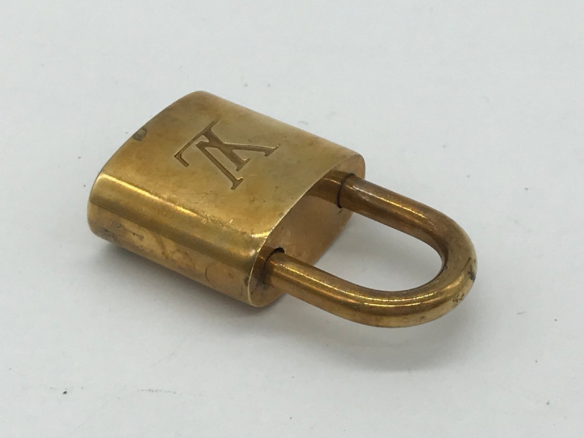 #[YS-1] Louis * Vuitton LOUIS VUITTONpado lock # south capital pills katena key 1 pcs number 318 [ including in a package possibility commodity ]K#