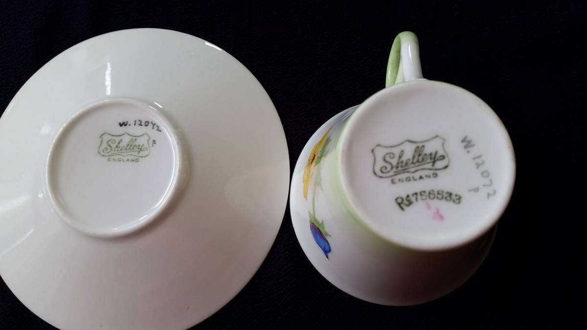 SHELLEY Cup&saucer(1932年頃)_Pattern no12072