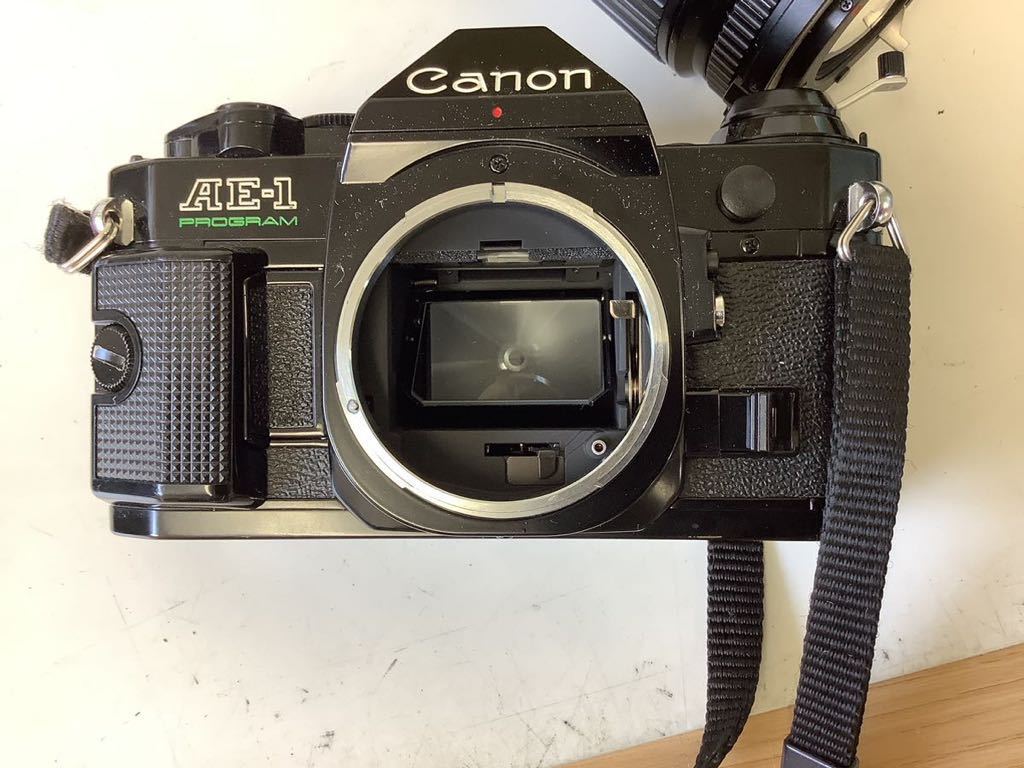 HR053-A2a80(60) Canon AE-1 Program キャノン 一眼レフ 自動露出マニュアルフォーカス フィルムカメラ ストロボ他付属品 動作未確認_画像7
