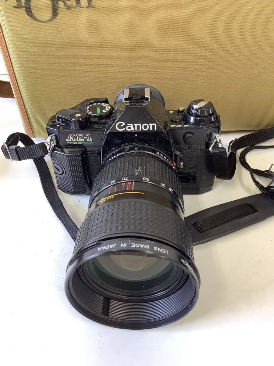 HR053-A2a80(60) Canon AE-1 Program キャノン 一眼レフ 自動露出マニュアルフォーカス フィルムカメラ ストロボ他付属品 動作未確認_画像2