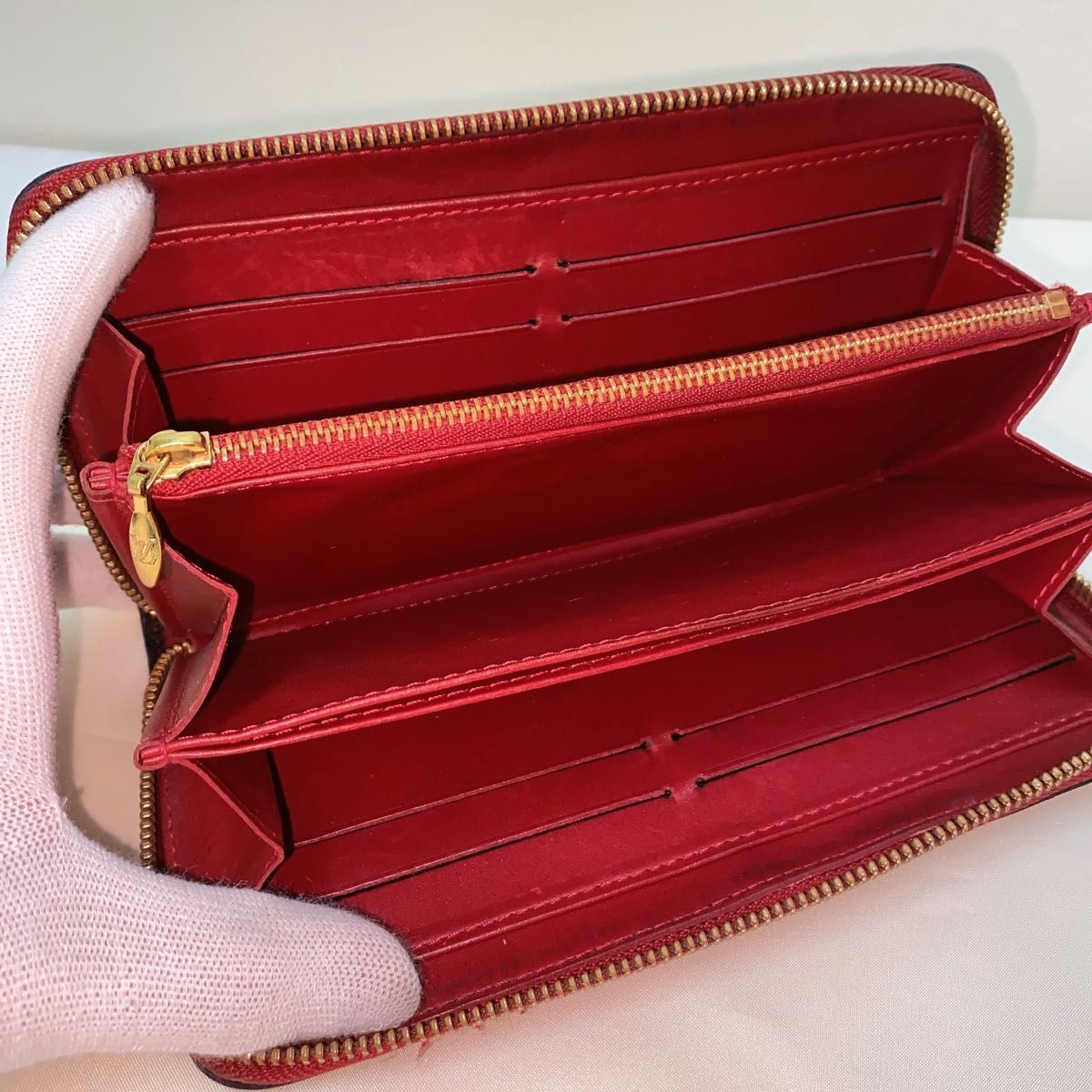 極美品】ルイヴィトン ジッピーウォレット ヴェルニ ワイン 極美品】ルイヴィトン ジッピーウォレット ヴェルニ ワイン