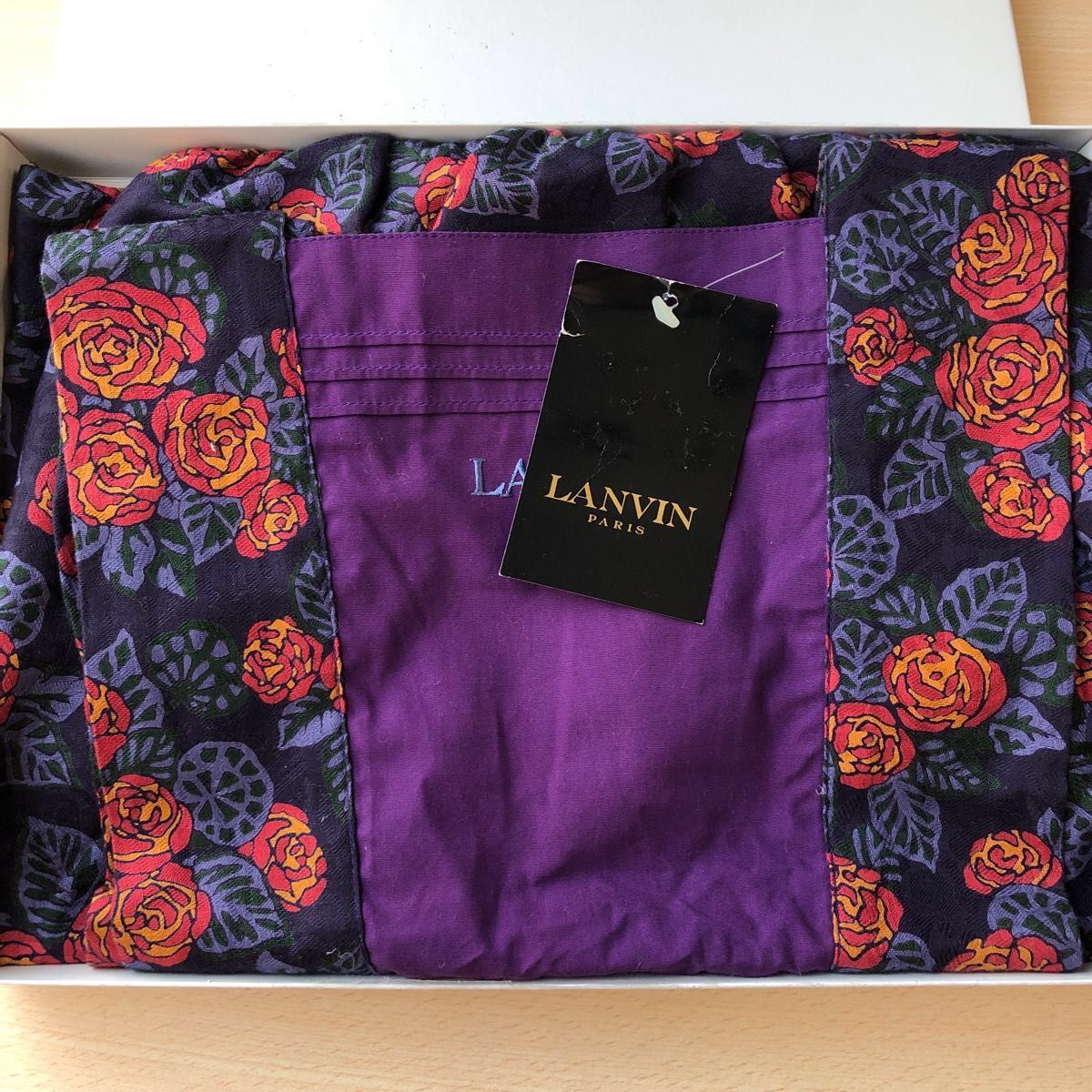 【未使用】ドールハウスエプロン 薔薇柄 未使用】ランバン エプロン タグ付き 薔薇柄 パープル系ピンク系
