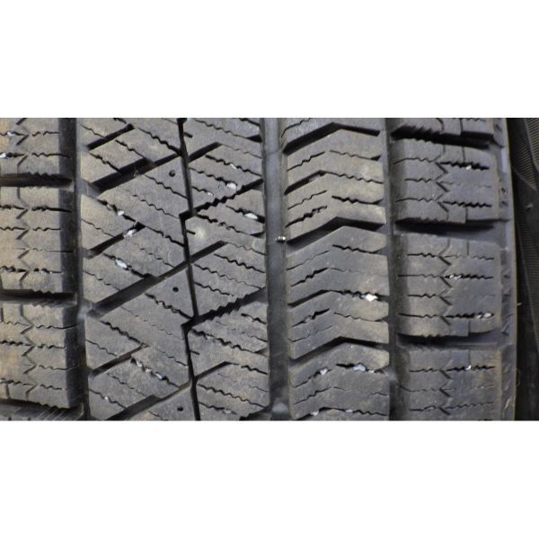 ブリヂストン BLIZZAK VRX2 175/60R16 4本SET◆2017年製7~9分山スタッドレス◆中古 片減りあり◆白石区手渡し可◆ラクティス等に_画像2