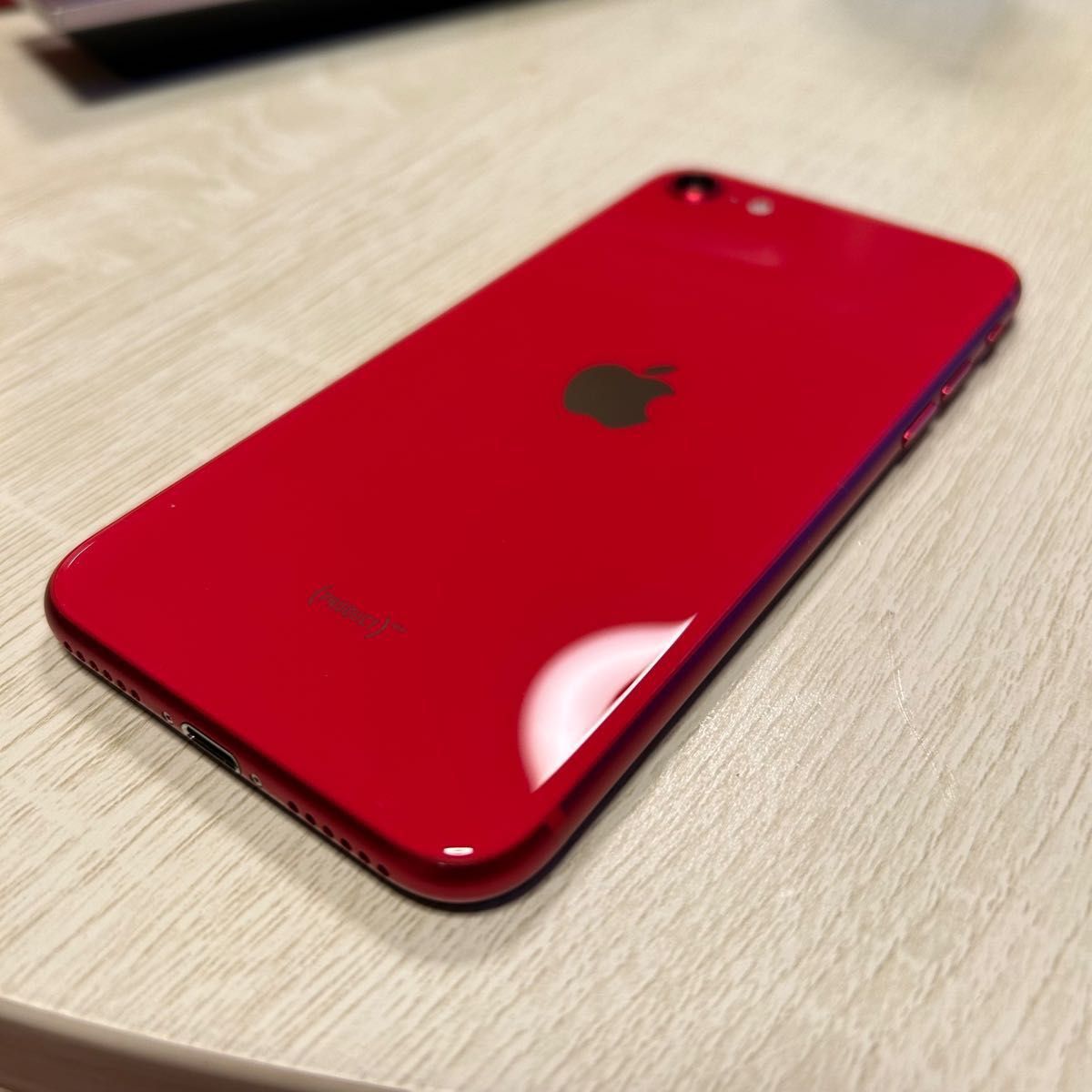 Apple iPhone se2 第2世代 128GB SIMフリー au SIMロック解除済