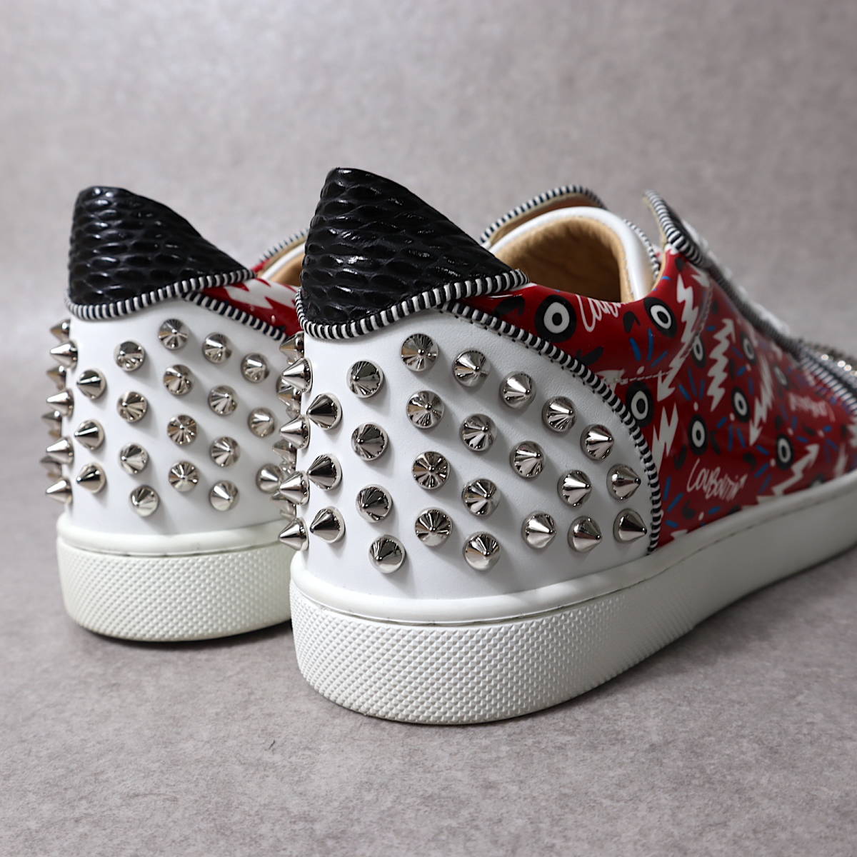 3-YH022【美品】クリスチャンルブタン Christian Louboutin スタッズ スニーカー レッド ホワイト 箱・保存袋付 36 レディース_画像5