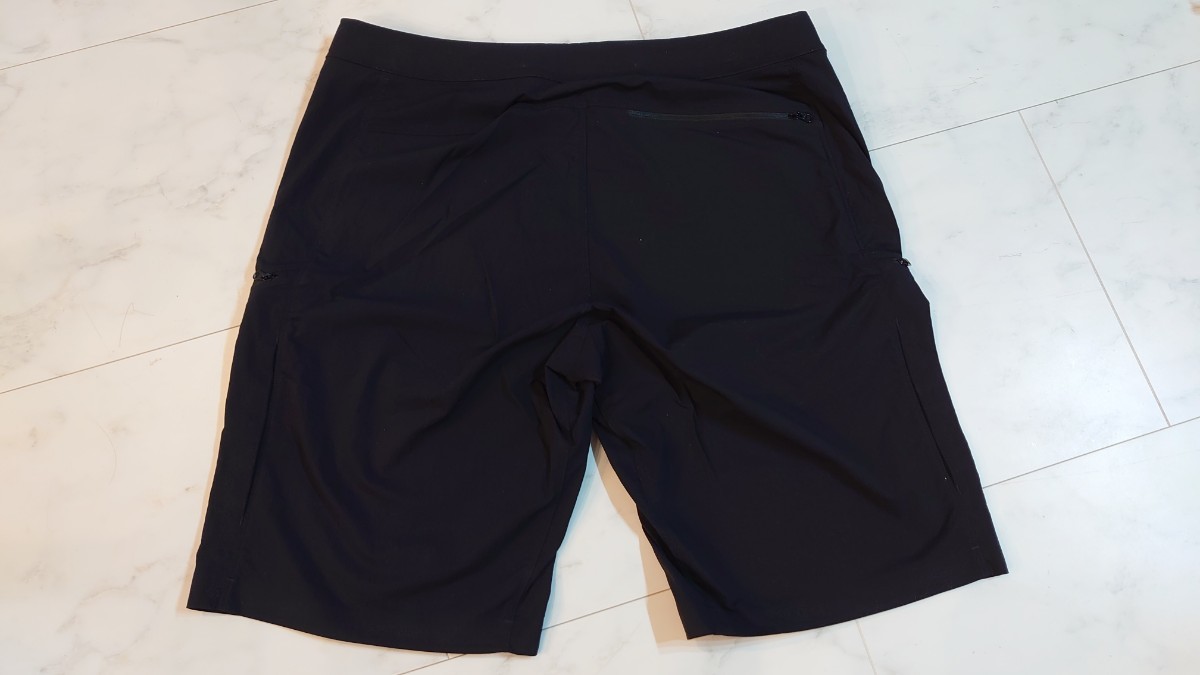 開梱 設置?無料 】 Dry Quick Gamma ARC'TERYX Short 黒 ハーフパンツ