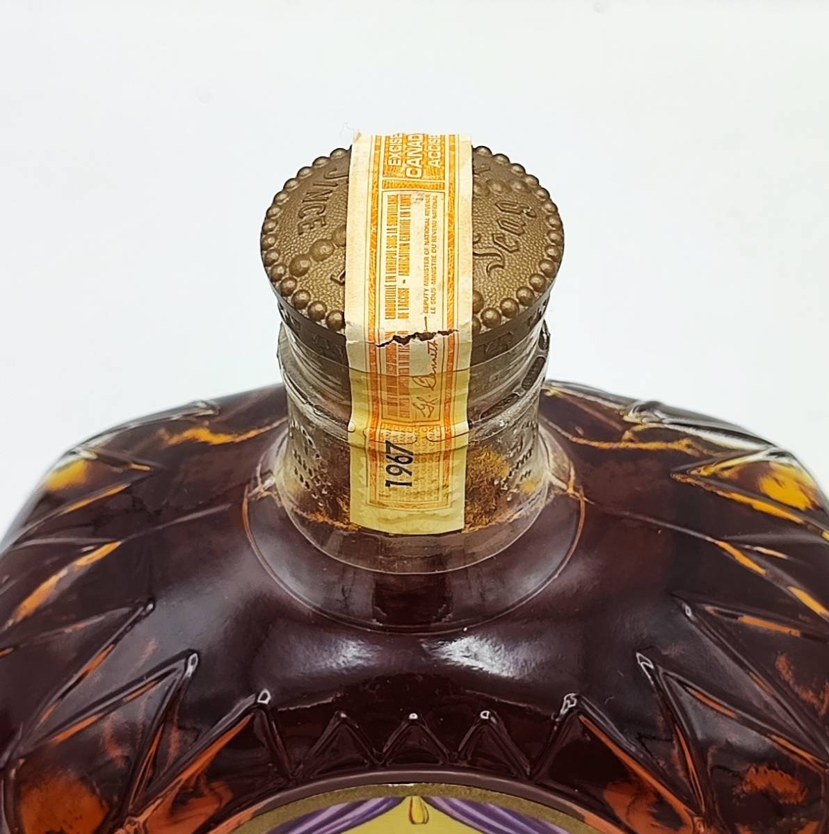 【全国送料無料】Seagram's Crown Royal Fine De Luxe 1967 Canadian Whisky　40度　4/5QUART＝約760ml