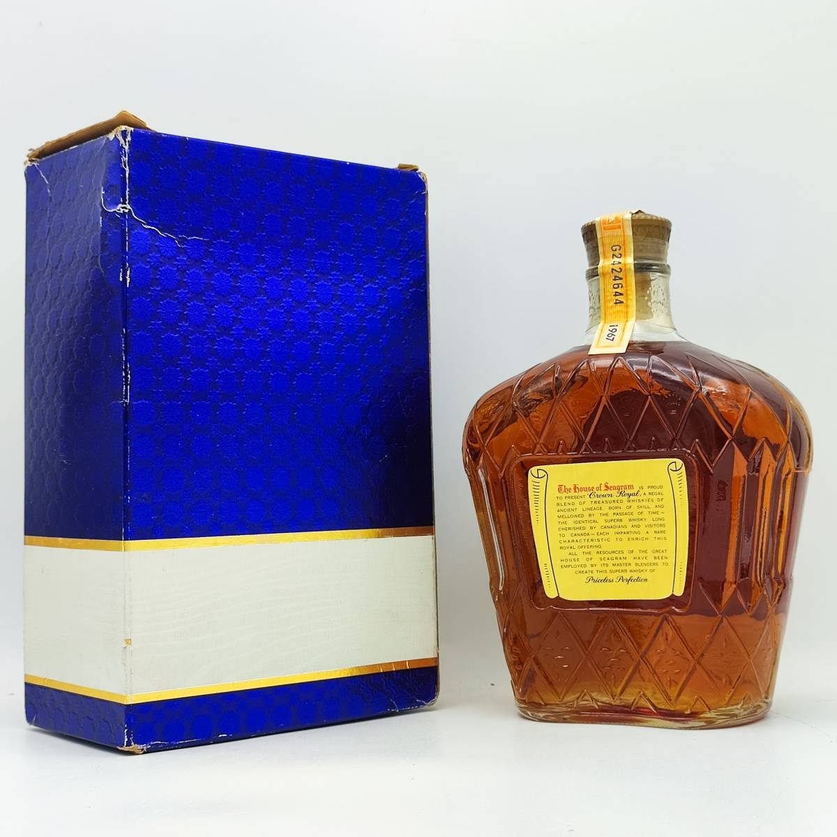 【全国送料無料】Seagram's Crown Royal Fine De Luxe 1967 Canadian Whisky　40度　4/5QUART＝約760ml