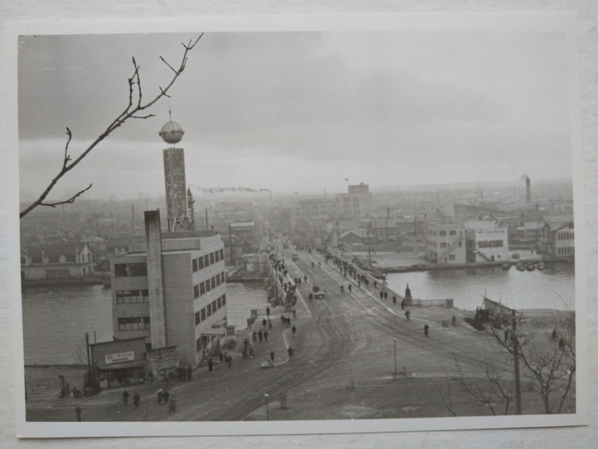 釧路幣舞橋(2枚) 釧路駅 市街風景 1954年 1984年 1957年 キャビネ判(2L判) モノクロ写真 昭和 レトロ 送料無料の画像2