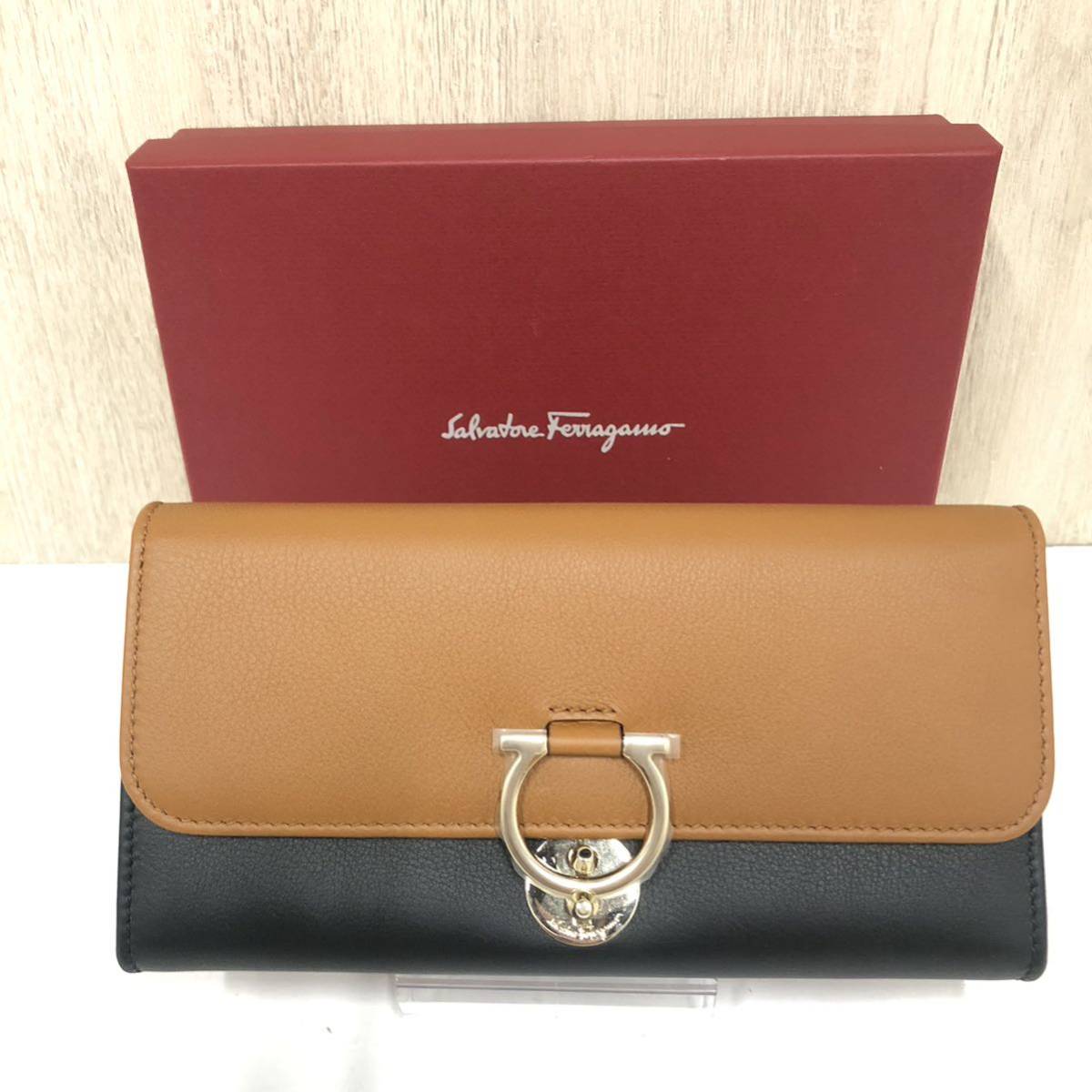 箱付き★【salvatore Ferragamo】サルヴァトーレフェラガモ★長財布 三つ折り ウォレット ガンチーニ クロージャ IY-22D184 08_画像1