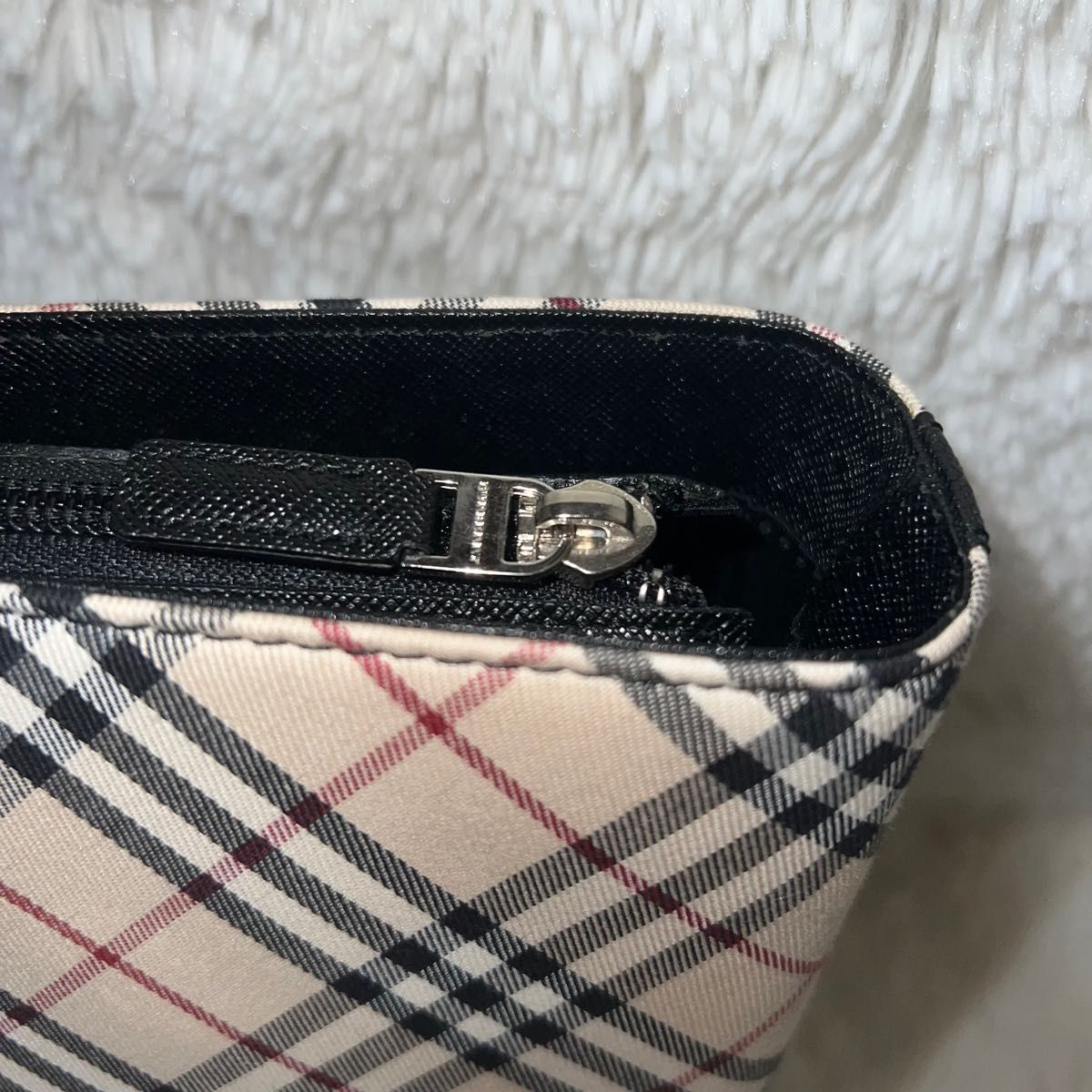 【新品】バーバリー トートバッグ ノバチェック 本革 西川 BURBERRY チェック柄 布 ブラック ベージュ
