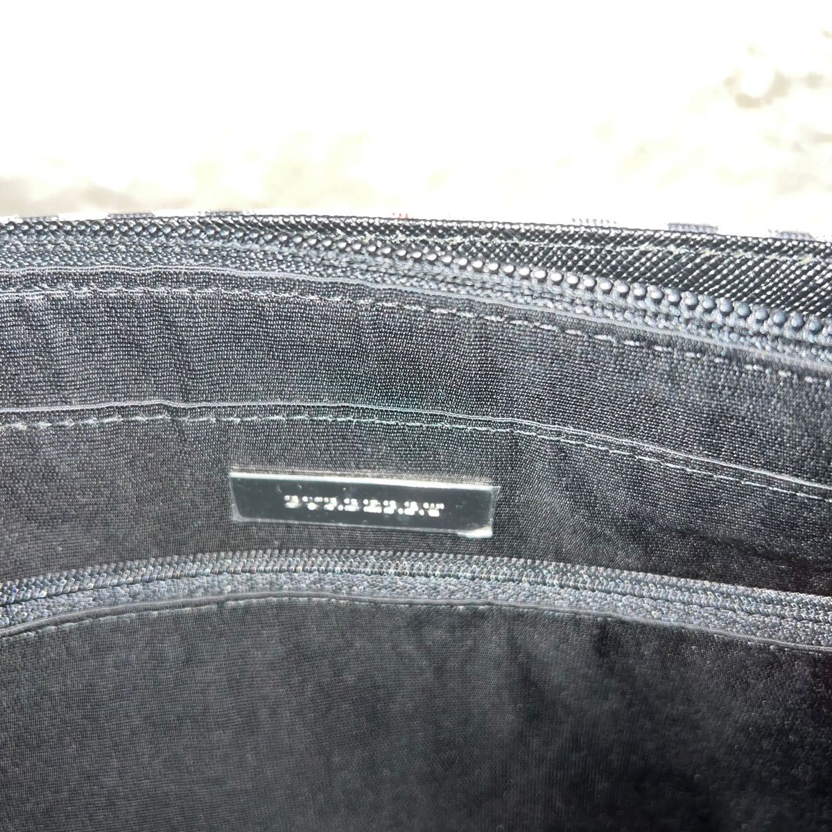 【新品】バーバリー トートバッグ ノバチェック 本革 西川 BURBERRY チェック柄 布 ブラック ベージュ