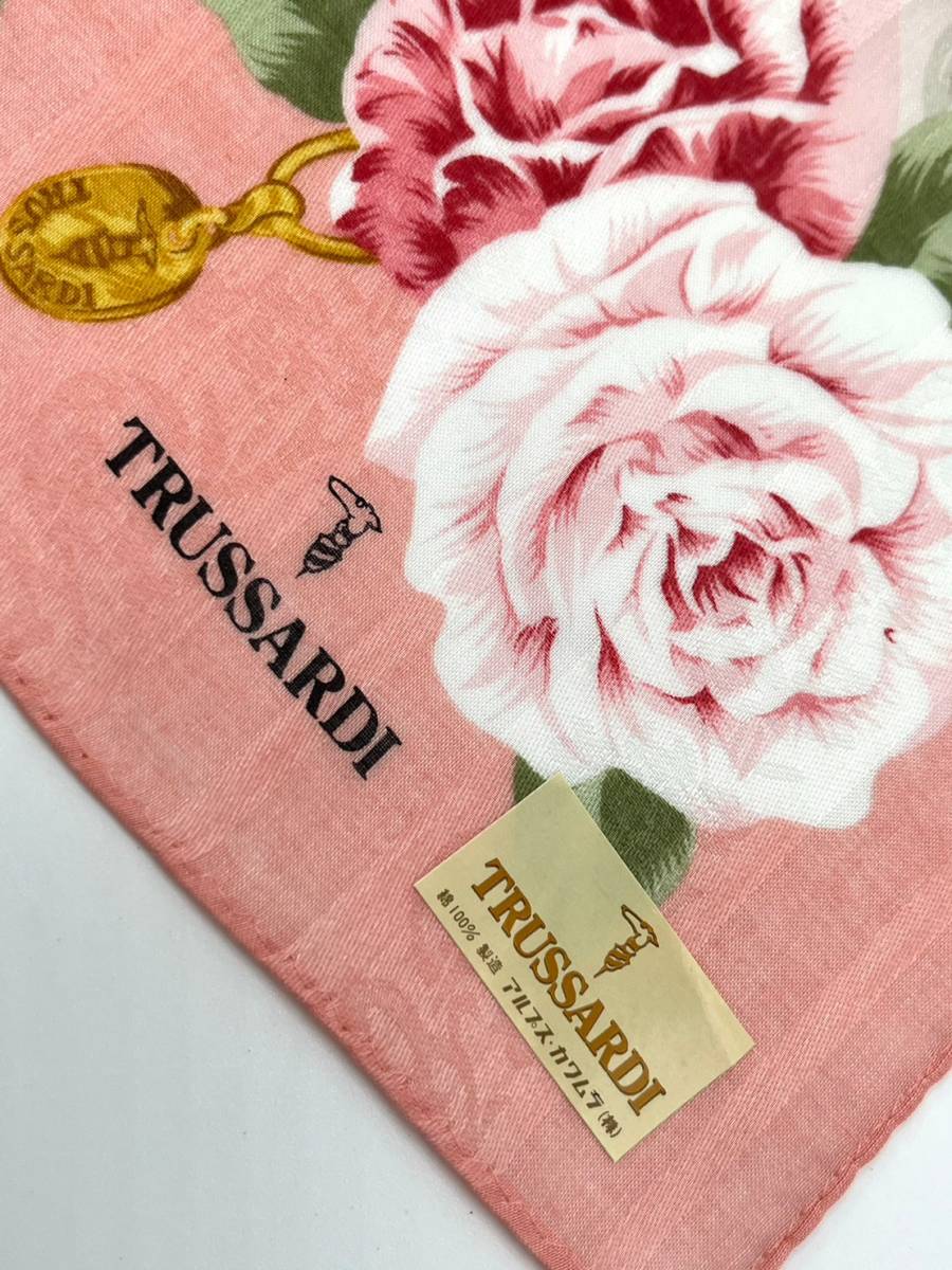 【シール付き未使用品】TRUSSARDI トラサルディ ハンカチ バンダナ ピンク系 花柄 バラ コットン 綿 100% W51 H51