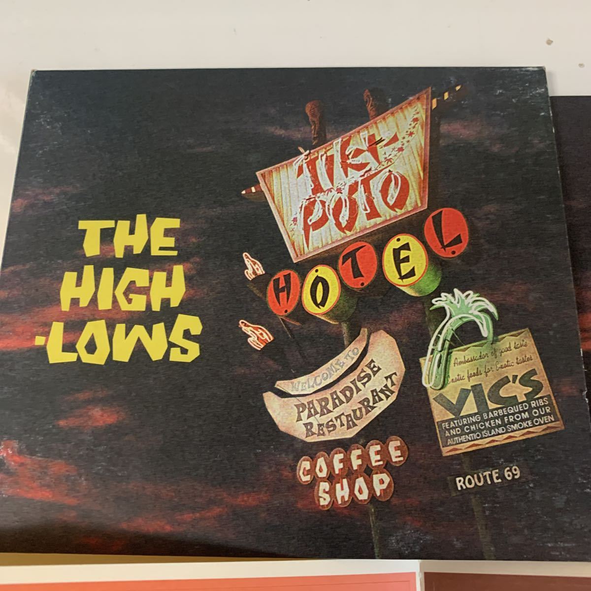 美品 貴重 THE HIGH-LOWS HOTEL TIKI-POTO ステッカー付き ハイロウズ