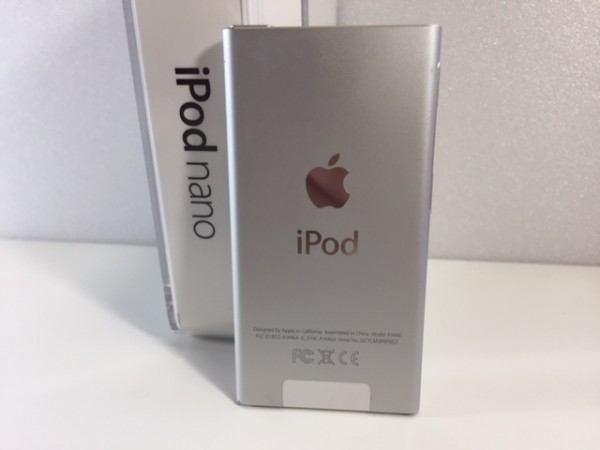 （085-11）1日元〜[美容用品僅限]運費164日元♪蘋果“iPod nano”第7代16GB銀MD480J♪藍牙♪iPod nano 原文:(085-11) 1円～ [ 美品 使用わずか ] 送料164円 ♪ Apple「iPod nano」第7世代 16GB シルバー MD480J ♪ Bluetooth対応 ♪ アイポッドナノ