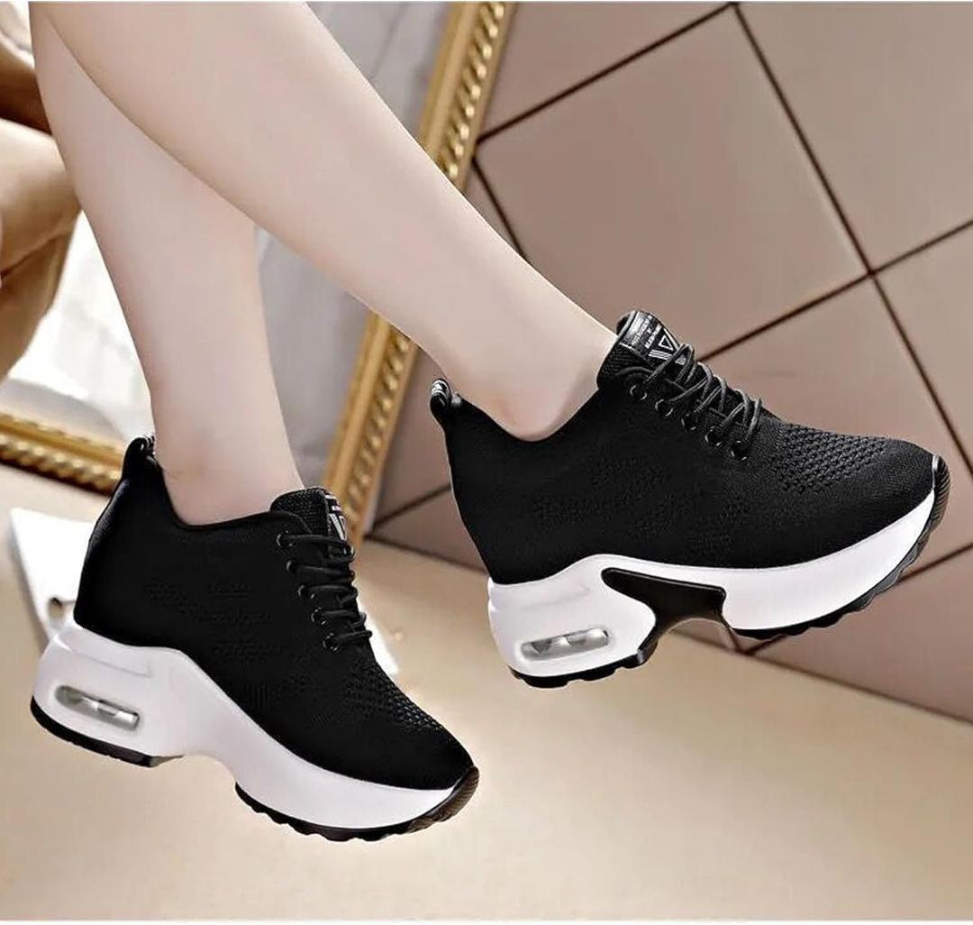 23cm lady's 7cm heel up sneakers shoes black thickness bottom shoes walking 5