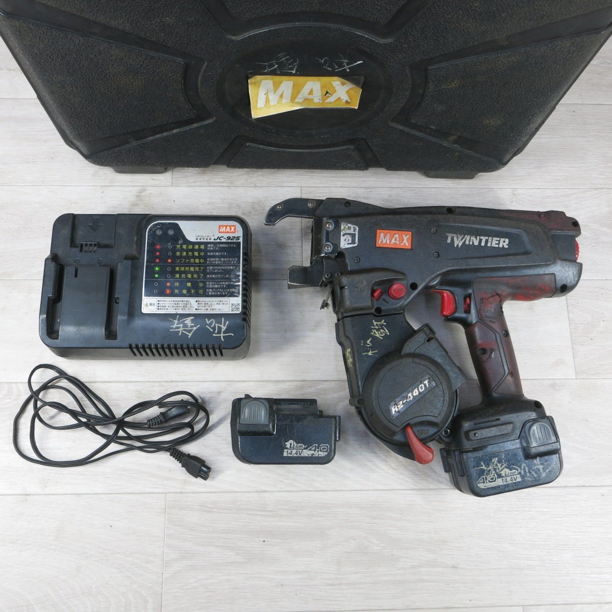 人気ブランドの RB-440T ツインタイア マックス ◆MAX 充電式 電動工具◆(3) 充電器付き バッテリー 14.4V リバータイア 鉄筋結束機 その他 人気ブランドの RB-440T ツインタイア マックス ◆MAX 充電式 電動工具◆(3) 充電器付き バッテリー 14.4V リバータイア 鉄筋結束機 その他