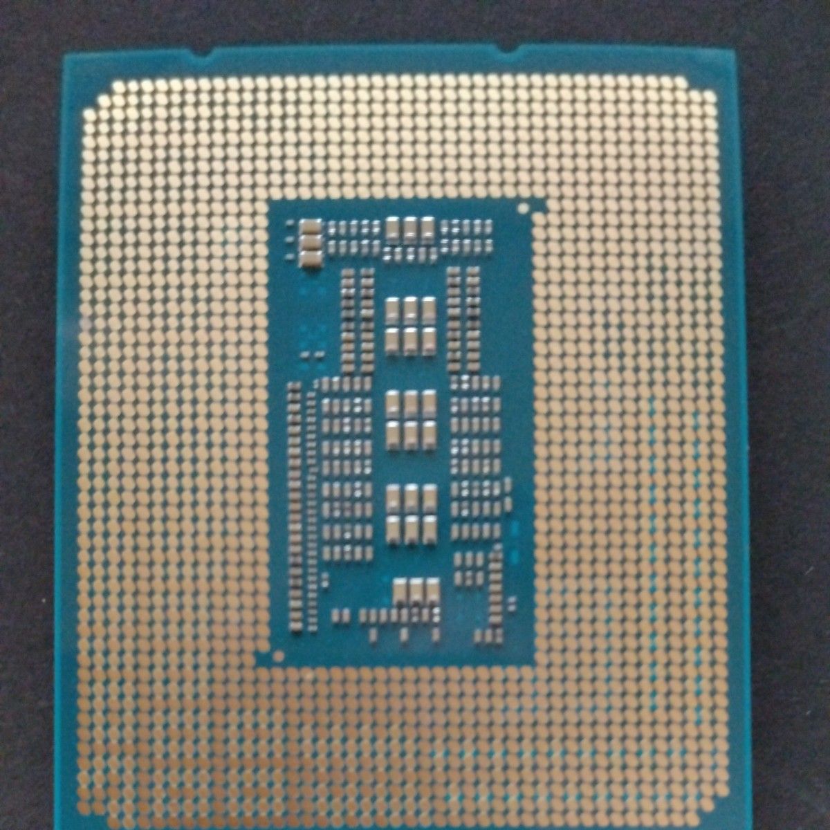 intel Core i7 13700KF 第13世代 LGA1700 国内正規流通品 中古 intel Core i7 13700KF 第13世代 LGA1700 国内正規流通品 中古