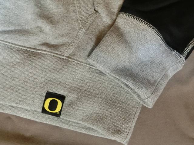 激レア ナイキ【Nike】社製 USカレッジ オレゴン大学ダックス【OREGON DUCKS】スウォッシュ ロゴプリント プルオーバーパーカーUS Sサイズ_画像5