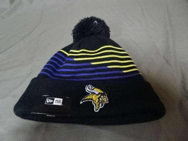 USA購入【NEWERA】社製 NFL オフィシャル ミネソタ バイキングス 【Minnesota Vikings】ロゴ刺繍 ニットキャップ ブラック系 新品未使用_画像7