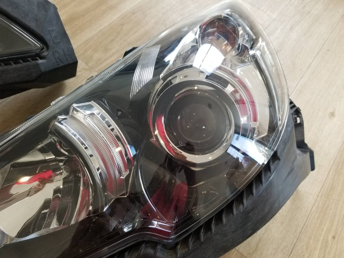 美品 レンズ割れ無し スバル レガシィ DBA-BM9 B4 HID ヘッドライト左右セット バラスト付　koito 100-20061「1」_画像3