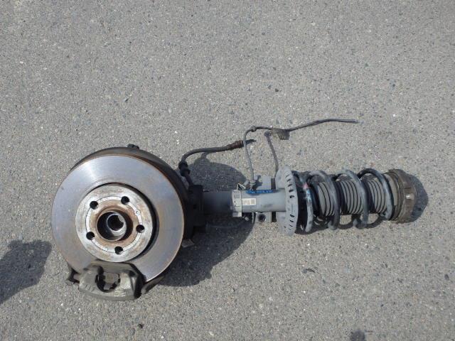 VW ポロ GH-9NBKY 右FストラットASSY 1400 ポロ 4ドア BKY 166016