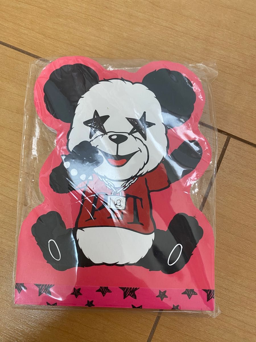 【新品】小学生へのプレゼント　かわいいハンドタオル2枚　ピンクラテのメモ用紙