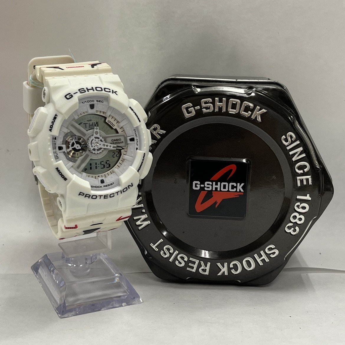『中古品』G-SHOCK GA-110MW-7APRGD 腕時計 ガンダム40周年記念モデル 機動戦士ガンダムユニコーン クォーツ_画像1