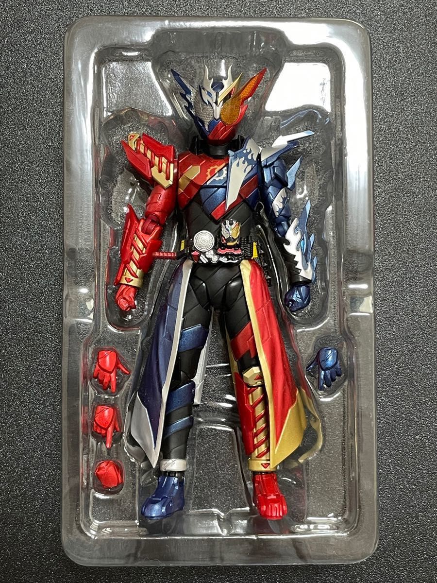 S H Figuarts 仮面ライダービルド クローズビルドフォーム｜PayPayフリマ