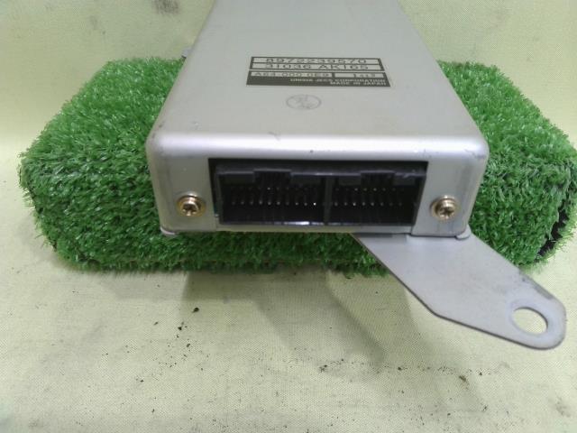  used Elf KK-NKR71EA transmission computer 4HG1 8-97223-957-0