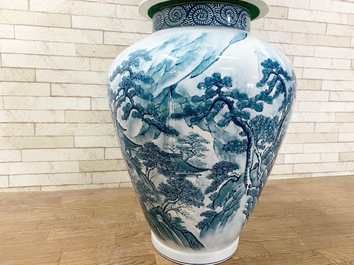 有田焼 伝統工芸美術 金龍窯 龍成作 染付 飾り壺 山水図 沈香壷 有田焼 伝統工芸美術 金龍窯 龍成作 染付 飾り壺 山水図 沈香壷