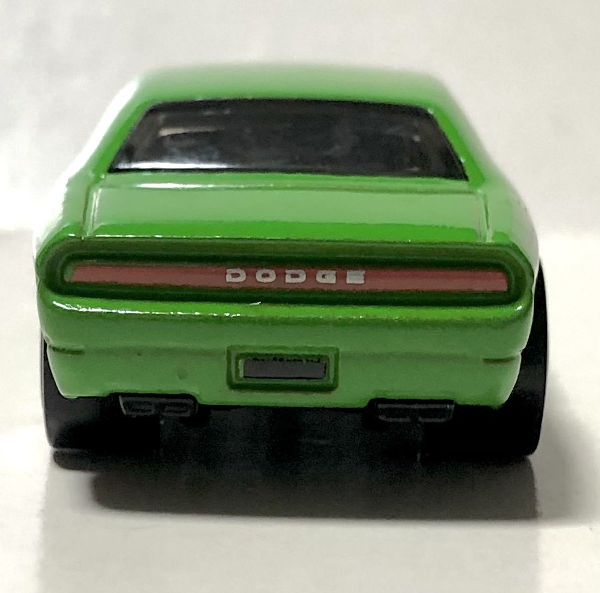 レア 5SP バリエーション 2006 Dodge Challenger Concept ダッジ チャレンジャー コンセプト Phil Riehlman 2007 2nd Lime Green 絶版_画像8