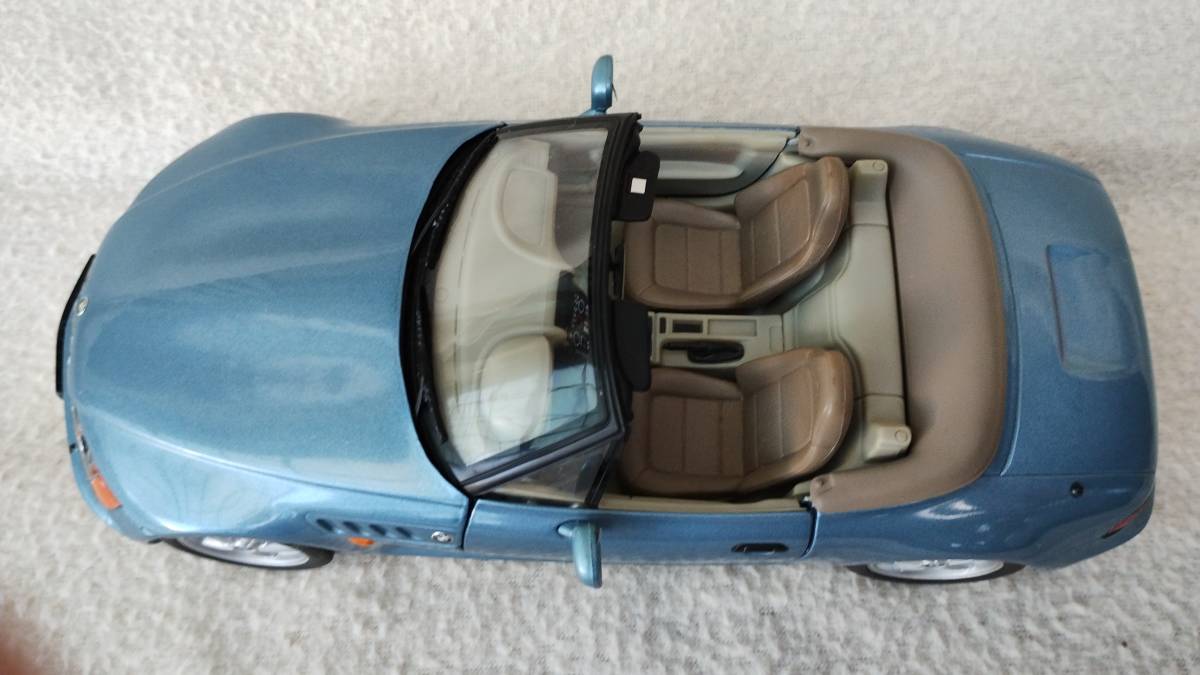 （美品）UT モデル 007 Bond Car BMW Z3 Roadster 1/18 ゴールデンアイ ジェームズ・ボンド ミニカー ビンテージ物 磨き済み大迫力